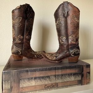 Women’s size 6M authentic leather cowgirl boots